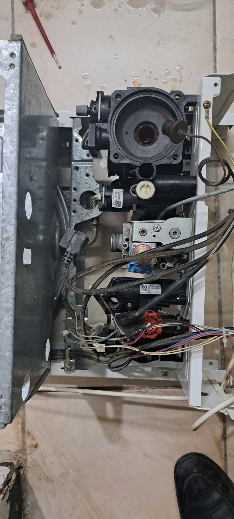 تعمیر پکیج ایران رادیاتور 2 تعمیر پکیج ایران رادیاتور – فروشگاه نامدار